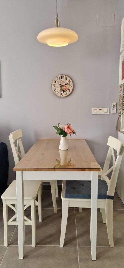Malaga Lodge Apartments ภายนอก รูปภาพ