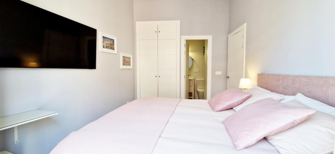 Malaga Lodge Apartments ภายนอก รูปภาพ