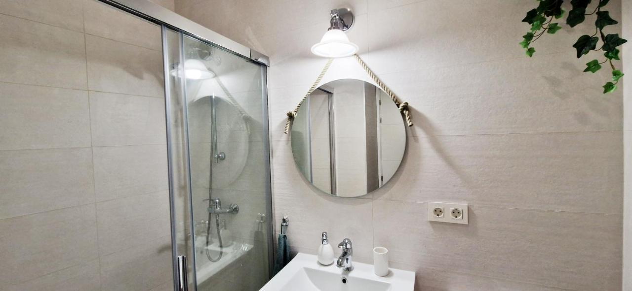 Malaga Lodge Apartments ภายนอก รูปภาพ