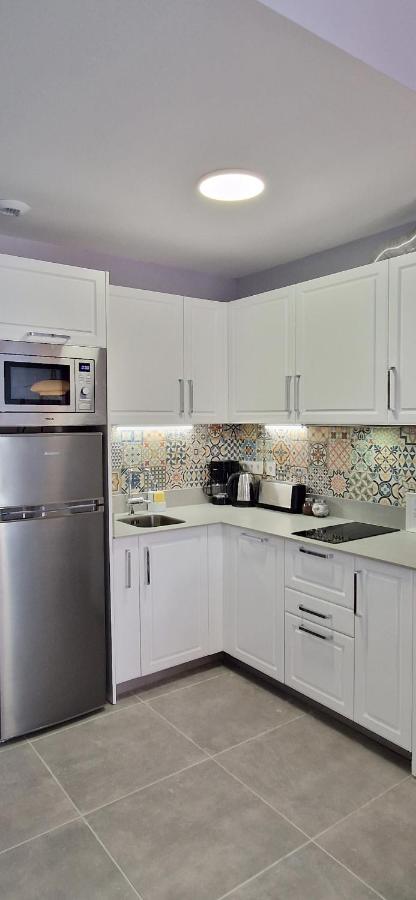 Malaga Lodge Apartments ภายนอก รูปภาพ