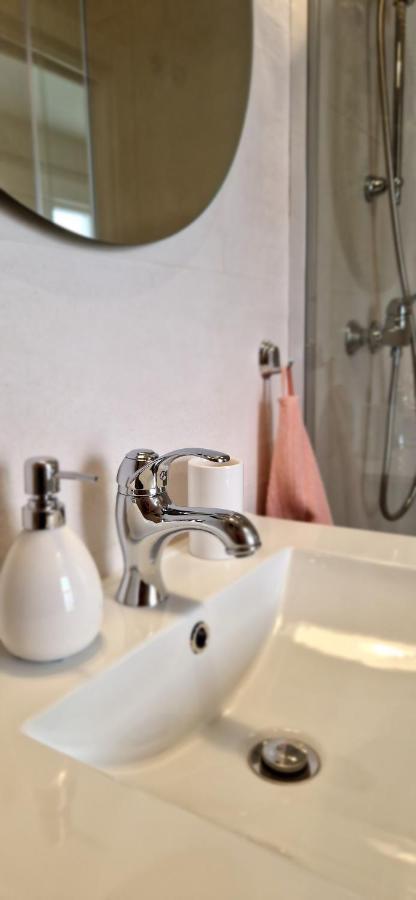 Malaga Lodge Apartments ภายนอก รูปภาพ