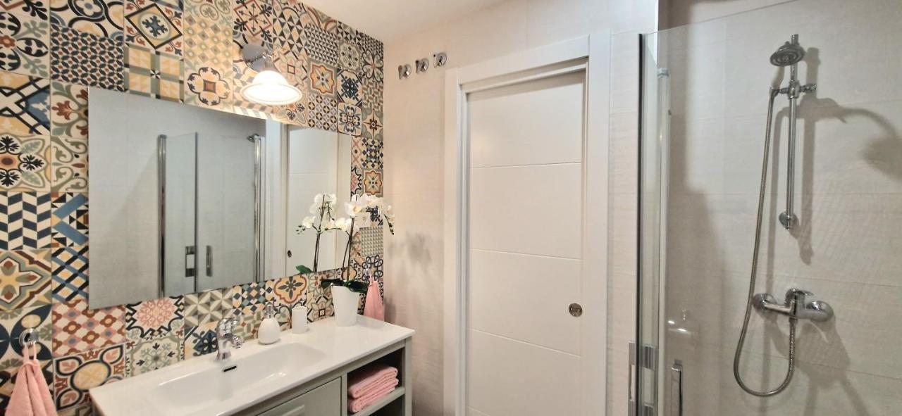 Malaga Lodge Apartments ภายนอก รูปภาพ