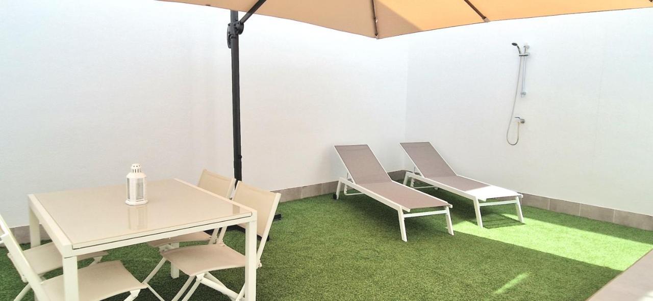Malaga Lodge Apartments ภายนอก รูปภาพ